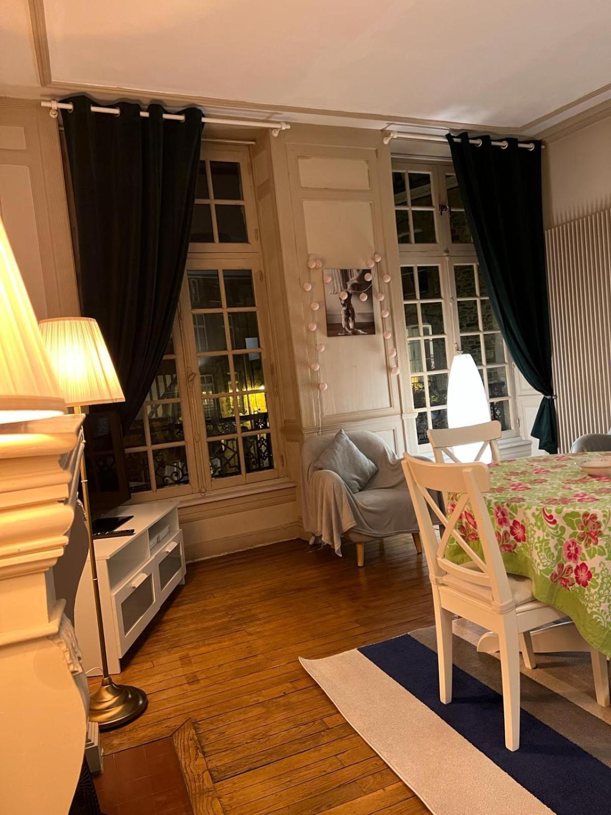 Eglantine Appartement Centre Historique De Dinan Ngoại thất bức ảnh